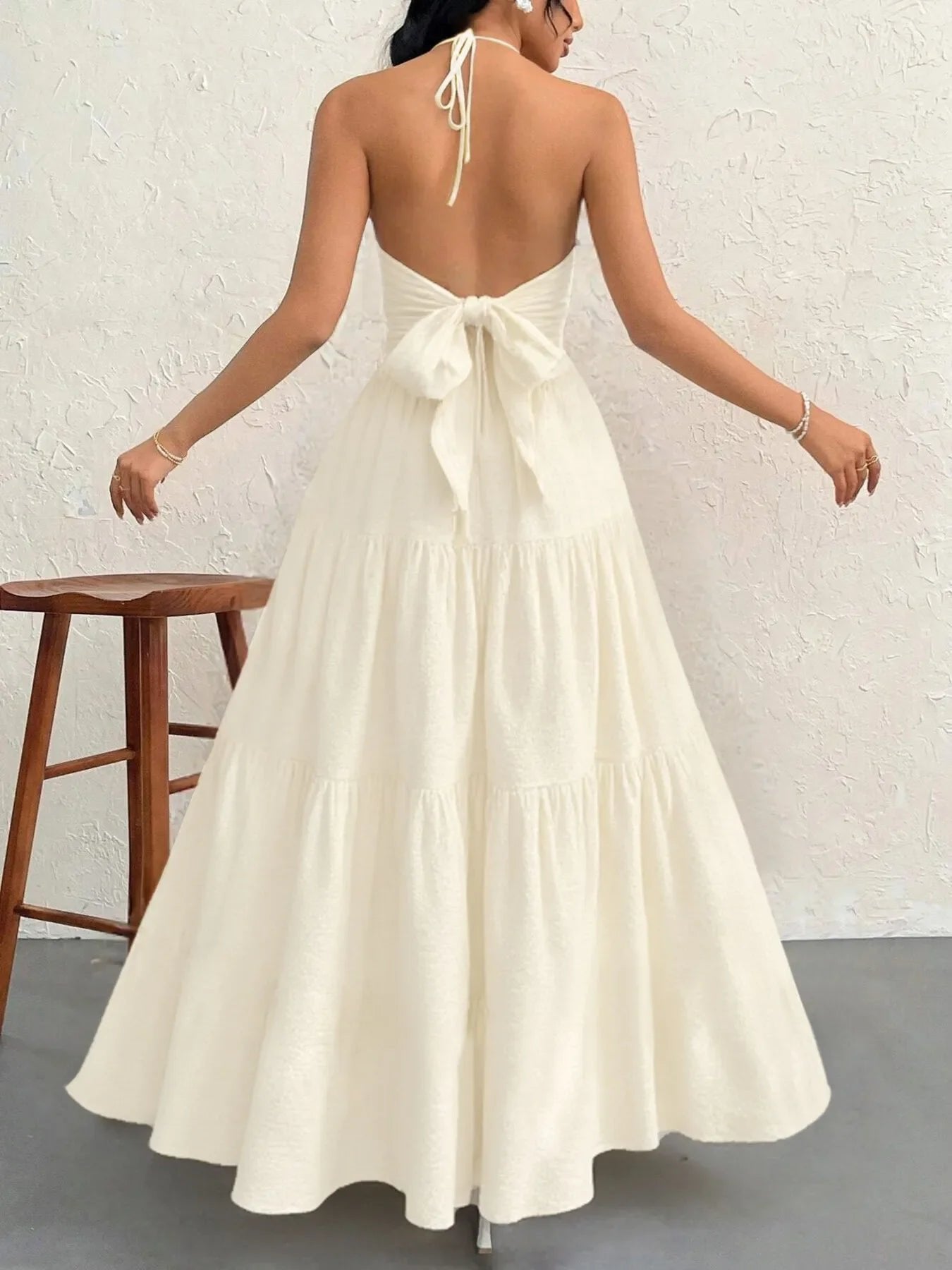 Vestido Halter Midi Escalonado